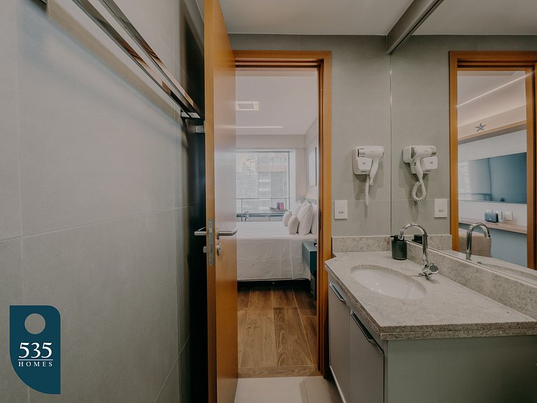 Apartamento com linda decoração no Único Barra