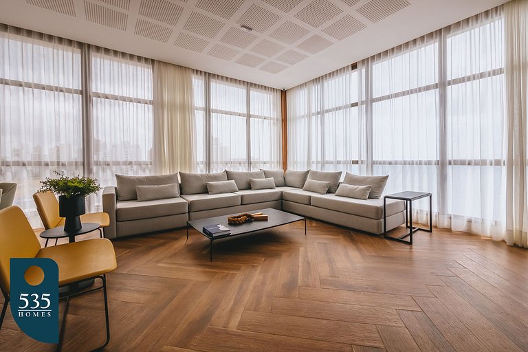 High floor studio in Barra near the waterfront