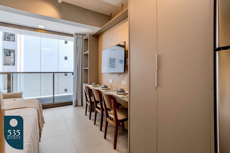 Modern Studio Paralela Sleeps 3 Premium Location