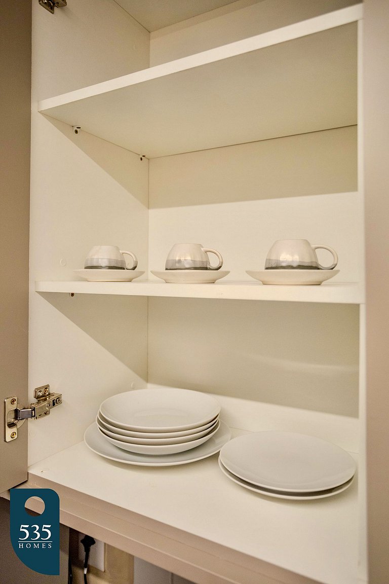 Modern Studio Paralela Sleeps 3 Premium Location