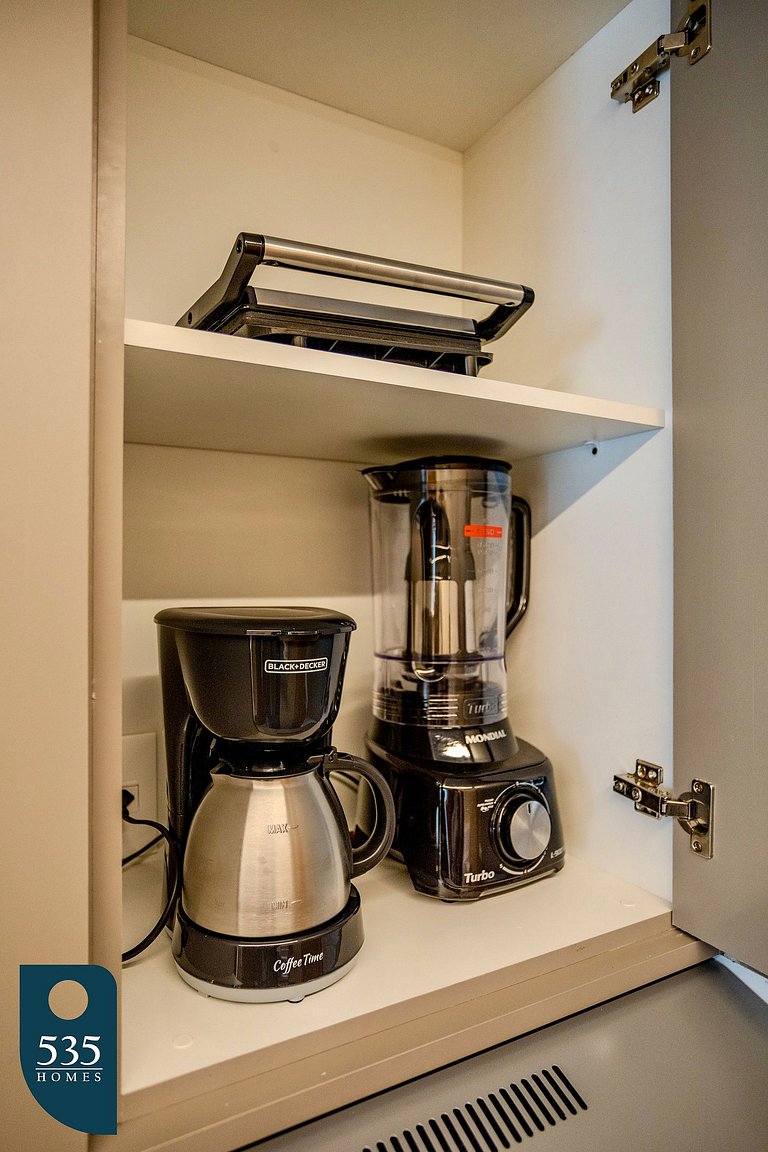 Modern Studio Paralela Sleeps 3 Premium Location