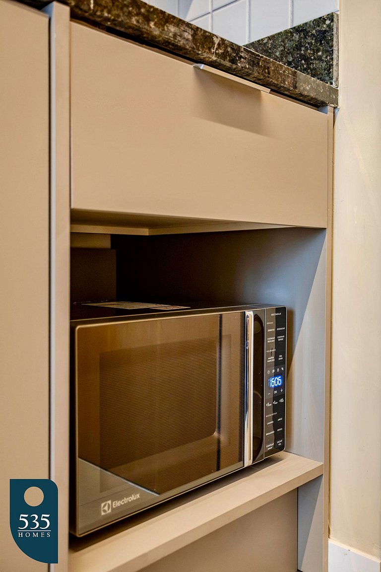 Modern Studio Paralela Sleeps 3 Premium Location