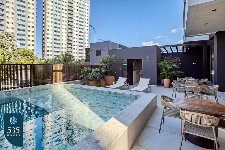 Modern Studio Paralela Sleeps 3 Premium Location