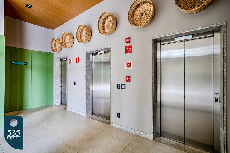 Urban Retreat Studio on Paralela Sleeps up to 3