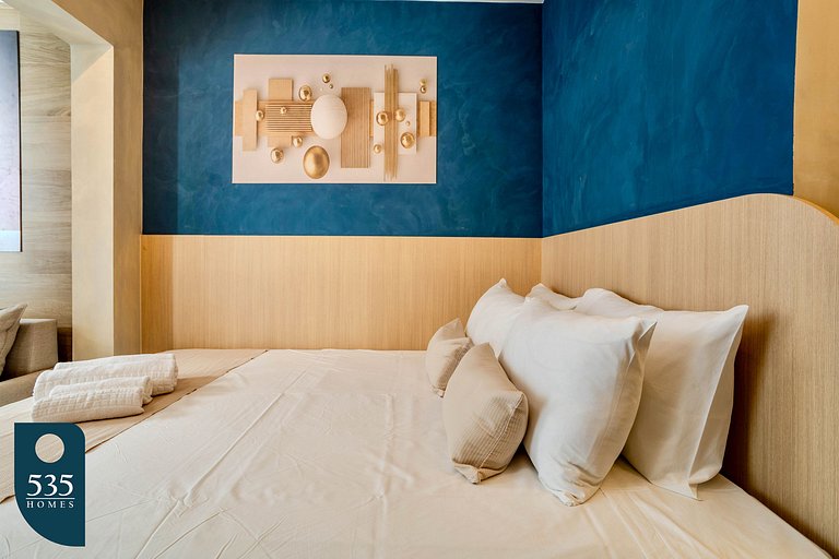 Urban Retreat Studio on Paralela Sleeps up to 3