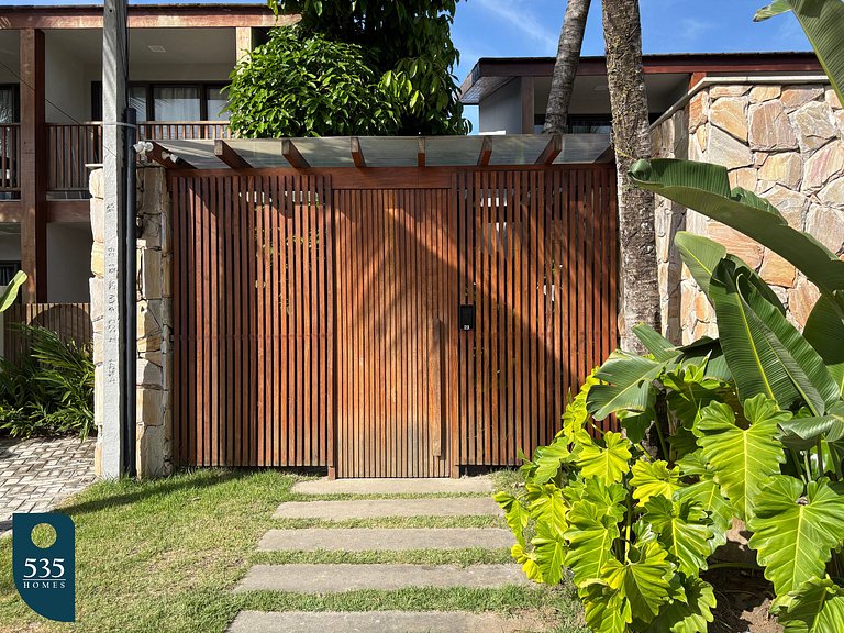 Retreat with pool near Pituba in Itacaré