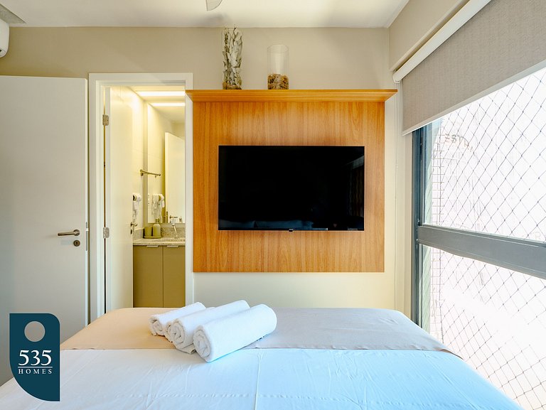 Vista mar equipado com piscina no rooftop