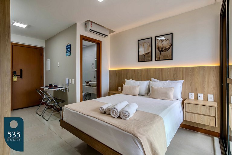 High floor with a pool and close to Barra Carnival