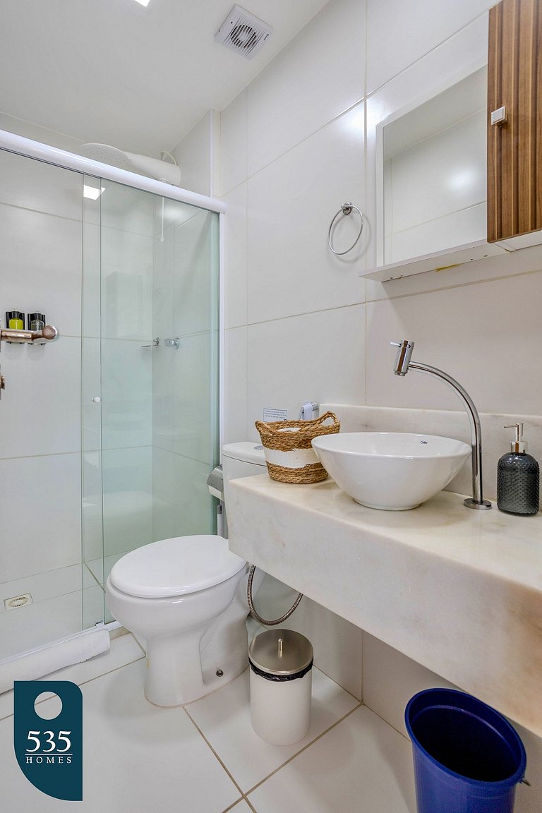 Andar alto com piscina e perto do Carnaval Barra