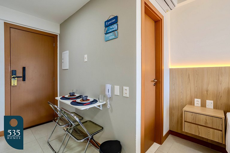 High floor with a pool and close to Barra Carnival