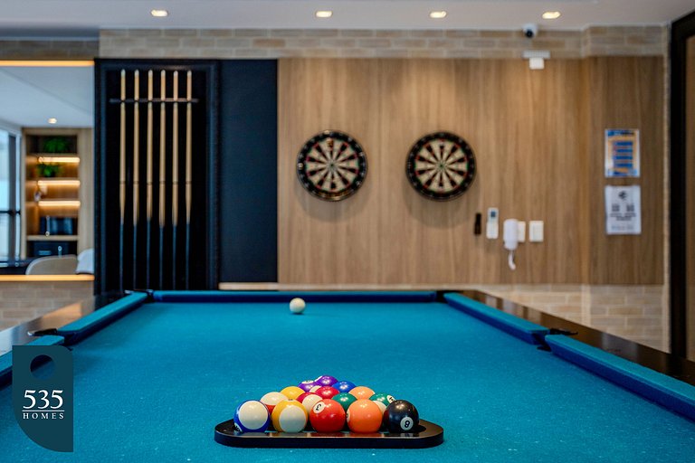High floor with a pool and close to Barra Carnival