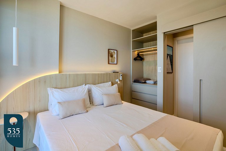 Apartment with Sea View and Rooftop Pool