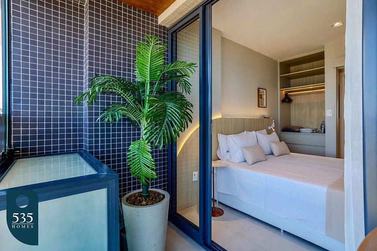 Apartment with Sea View and Rooftop Pool