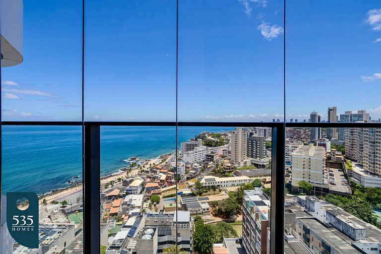 Apartment with Sea View and Rooftop Pool