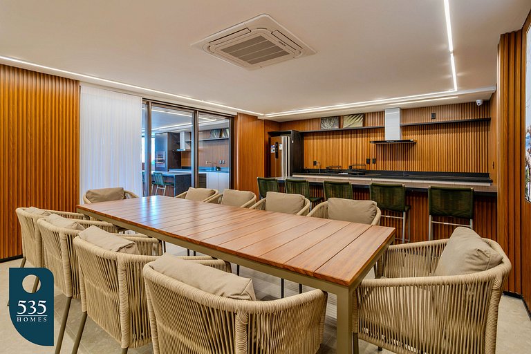 Apartamento moderno com piscina e próximo a Praia
